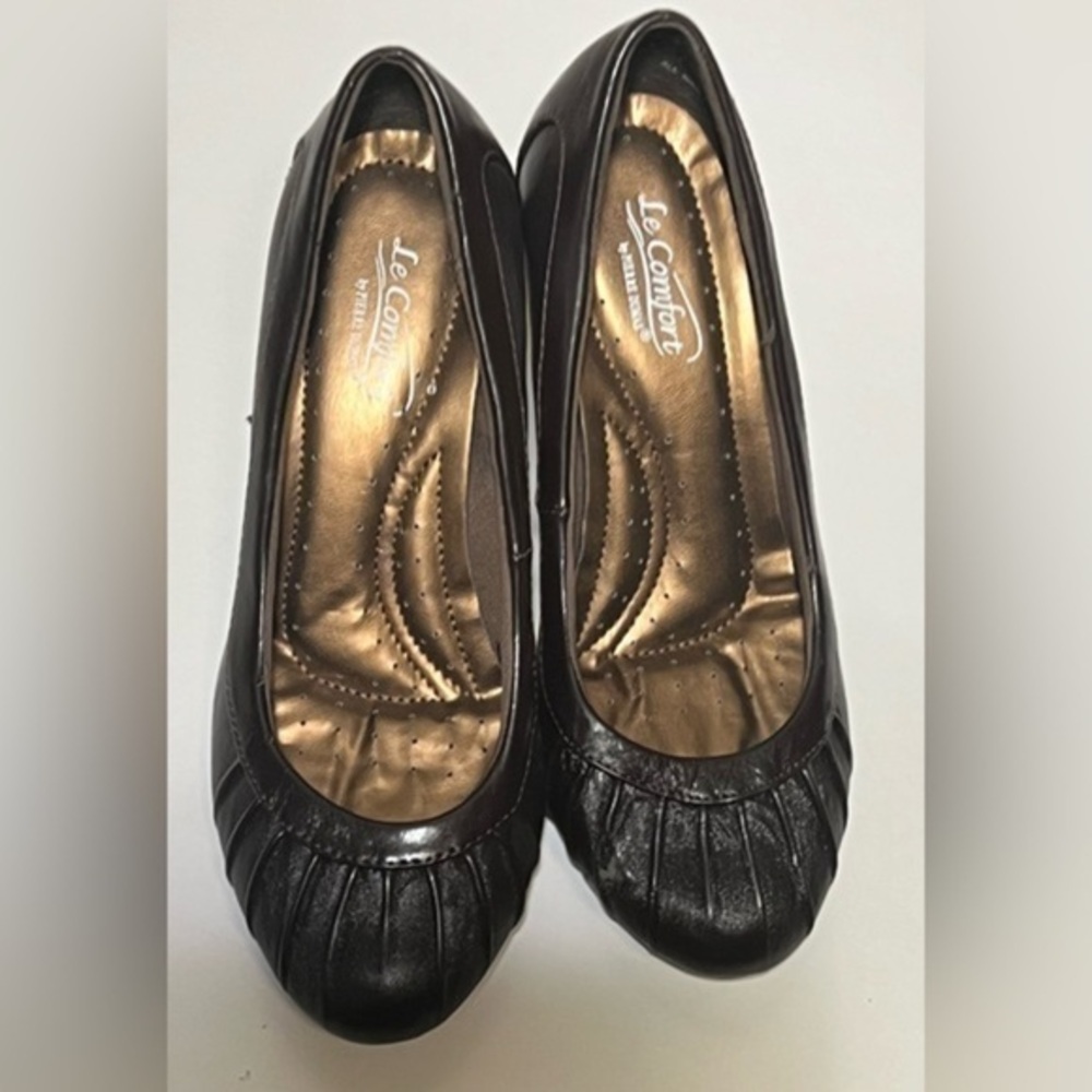 LE COMFORT WOMEN’S PUMP SHOES SIZE 7W